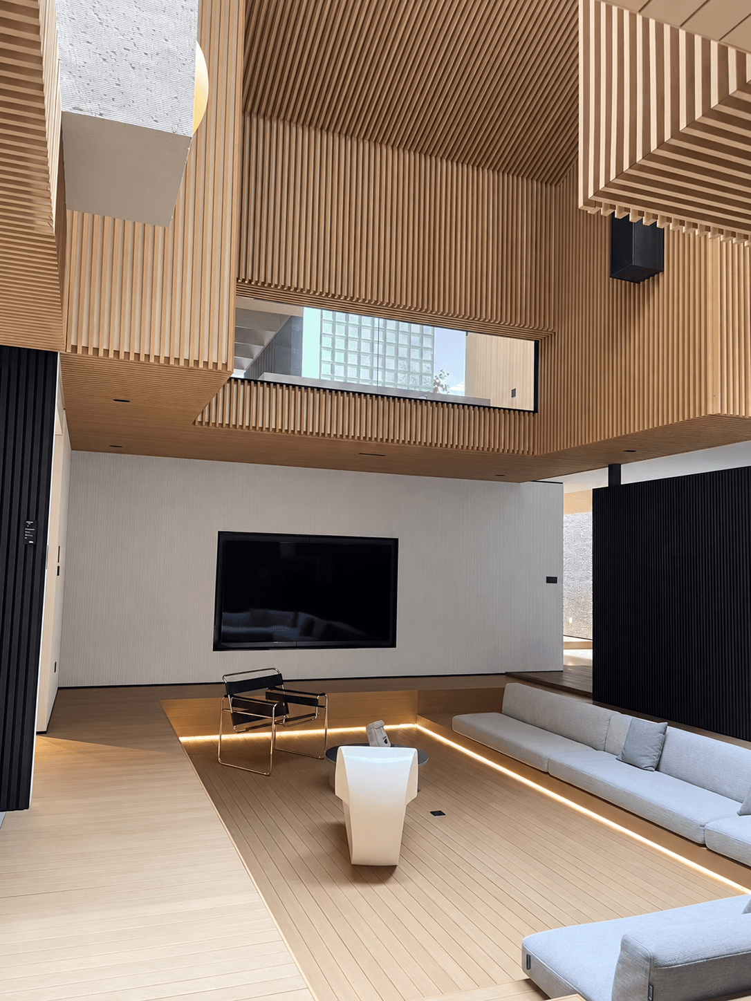 Completed Classique Comfort project, photograph 25
